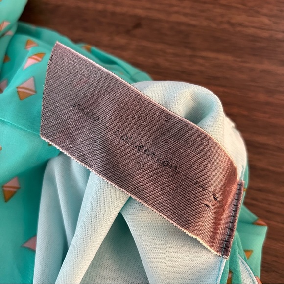 Moon Collection Teal Dress with Gold Patterns Size M - Picture 6 of 12